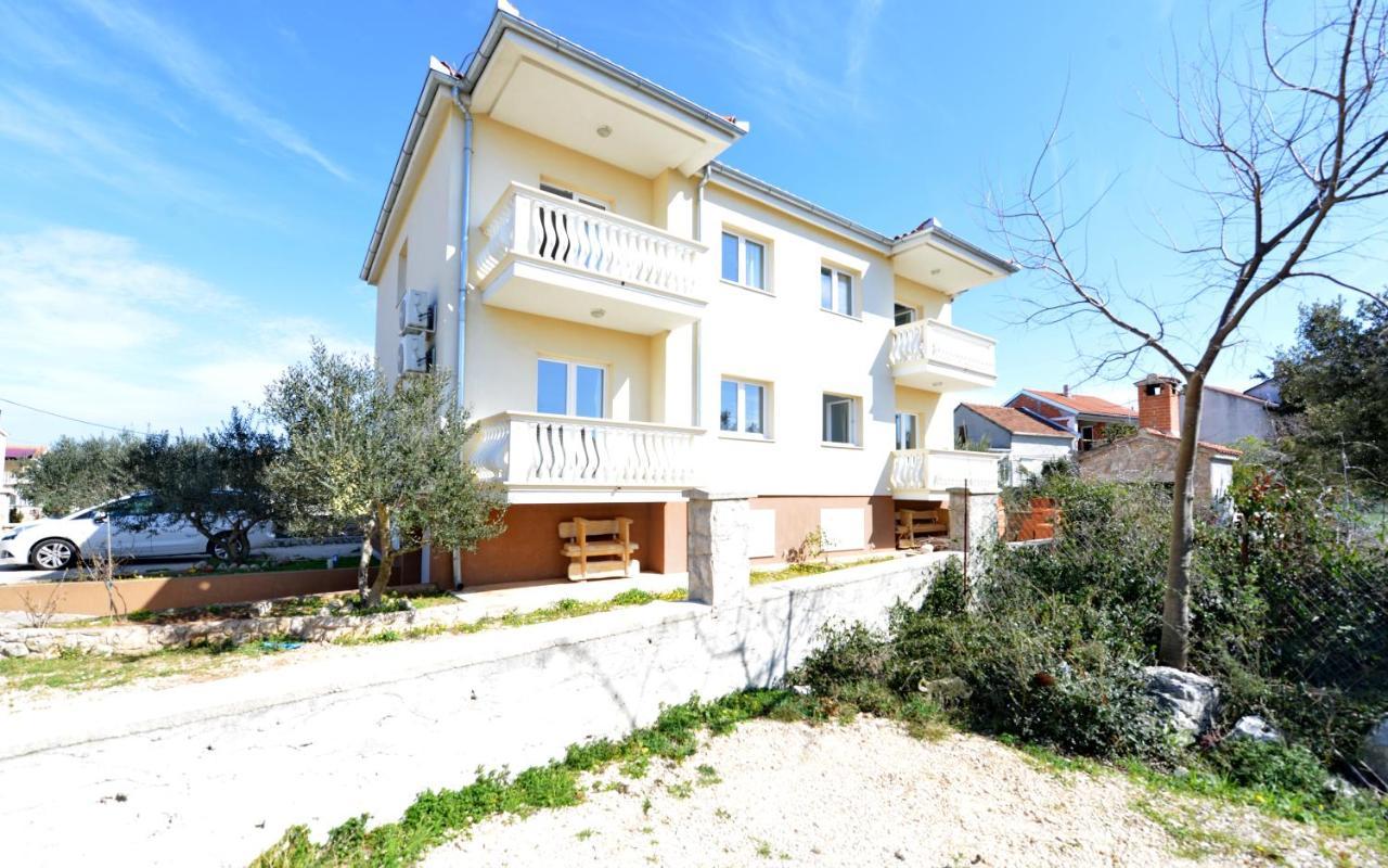 Apartments Verita Pakostane Exterior photo